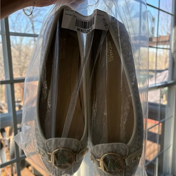 Michael Kors Women's Tan Loafers with Gold Accents NWT - Picture 5 of 5